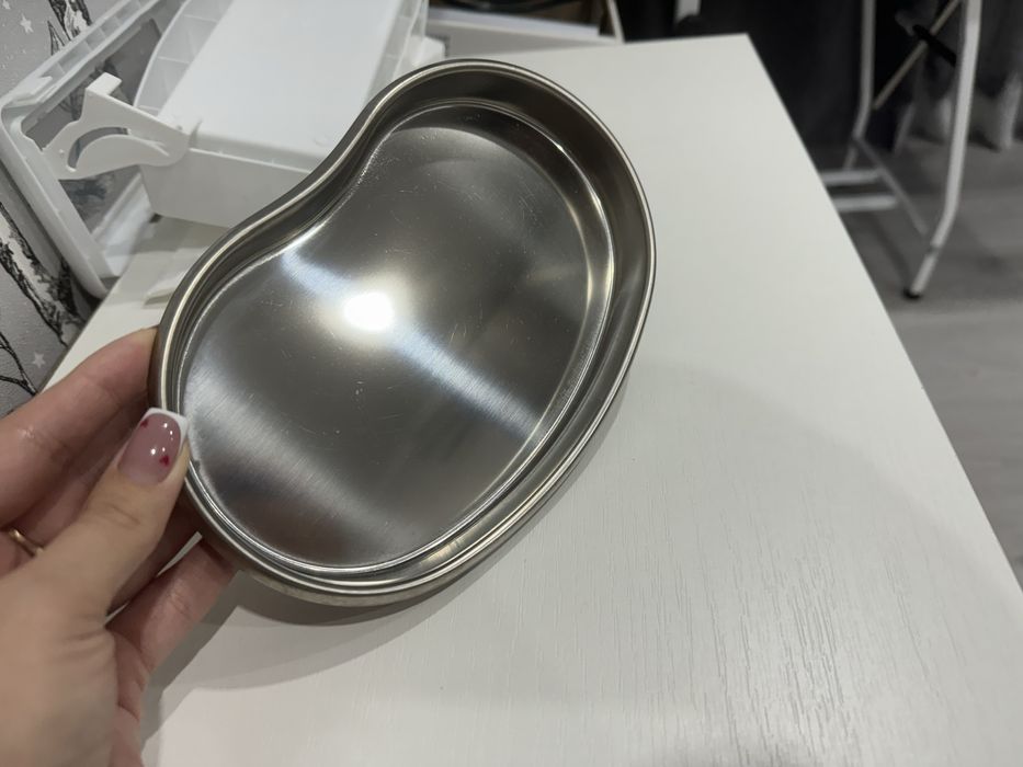 Лоток медицинский