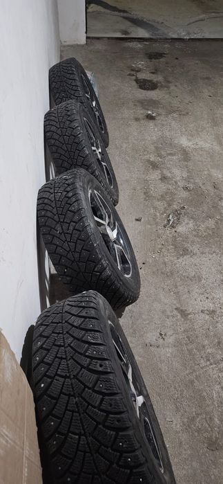 Продам диски с зимней резиной