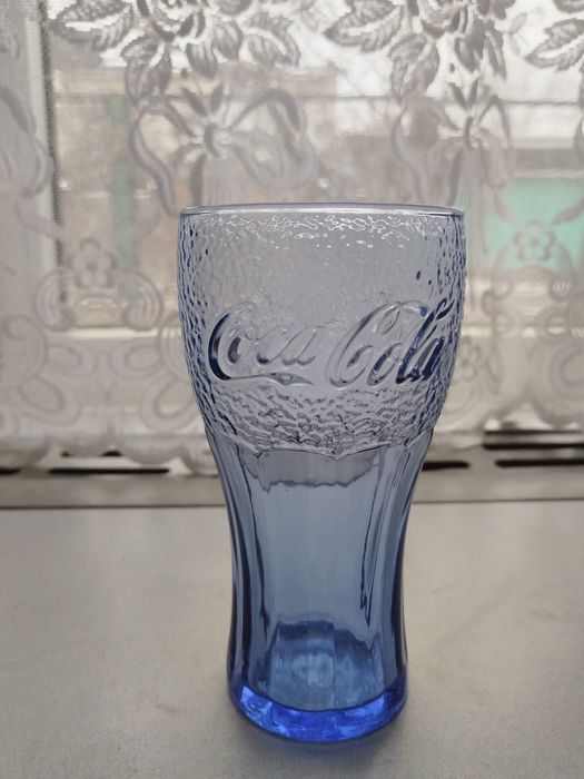 Продажа лимитированного стакана кока кола