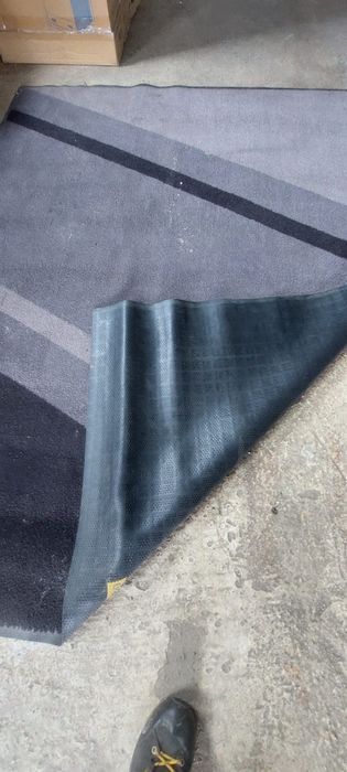 Covoare birou spate cauciuc (preturile in descriere)