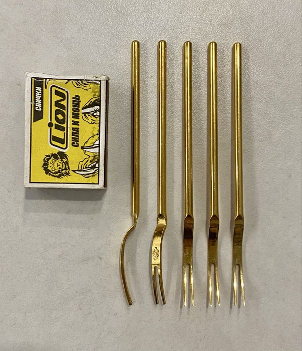 Продам столовые приборы д. сервировки