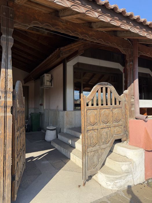 Дава се под наем Заведение в с. Клокотница, Област Хасково - 120 кв.м за 598.23 € - Снимка #1