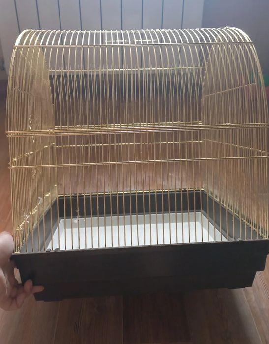 Продаётся клетка.