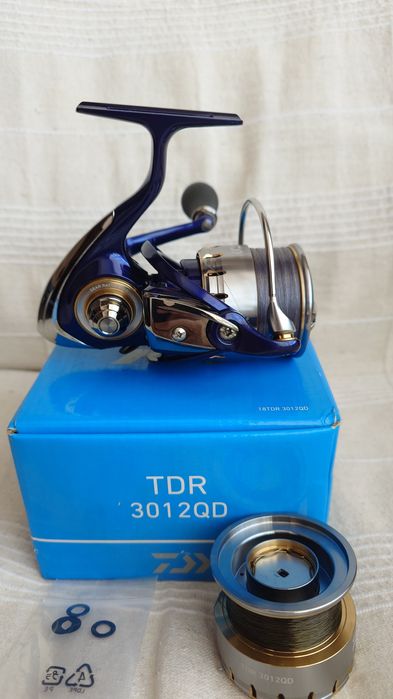 Combo feeder tri cast xrs 2k4 short method feeder 10ft și Daiwa tdr 30