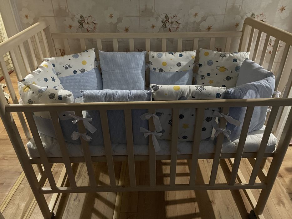 Кроватка детская