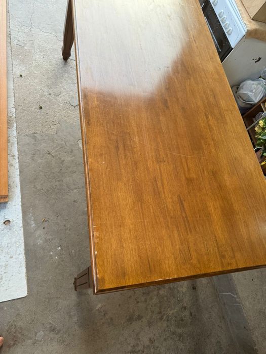 Продается стол кухонный