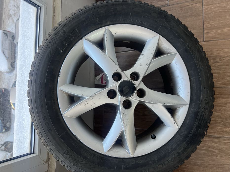 Продам комплект колес