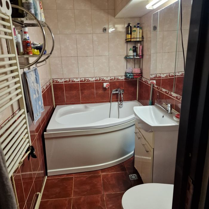 Vând/schimb apartament 2 cam., centru