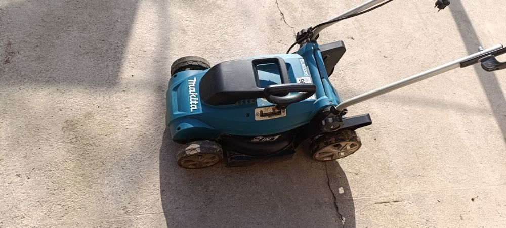 Газонокосилка Makita 2в1