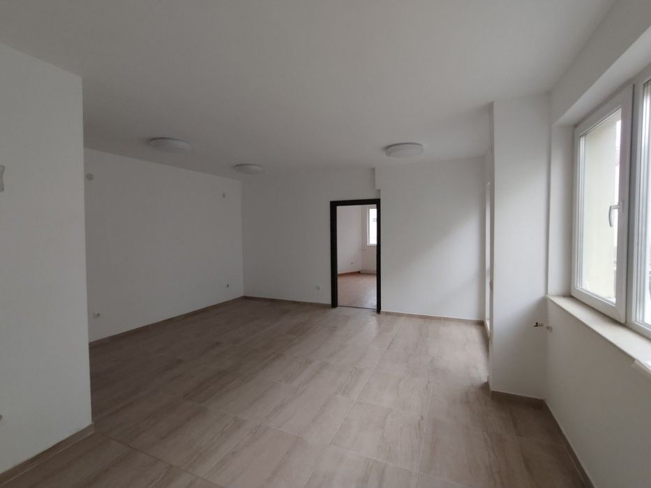 Продава се Тристаен апартамент в София, Манастирски ливади - 115 кв.м за 1992 €/кв.м - Снимка #2