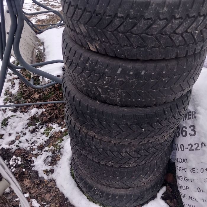 Зимни Гуми за Бус 6 броя в добро състояние