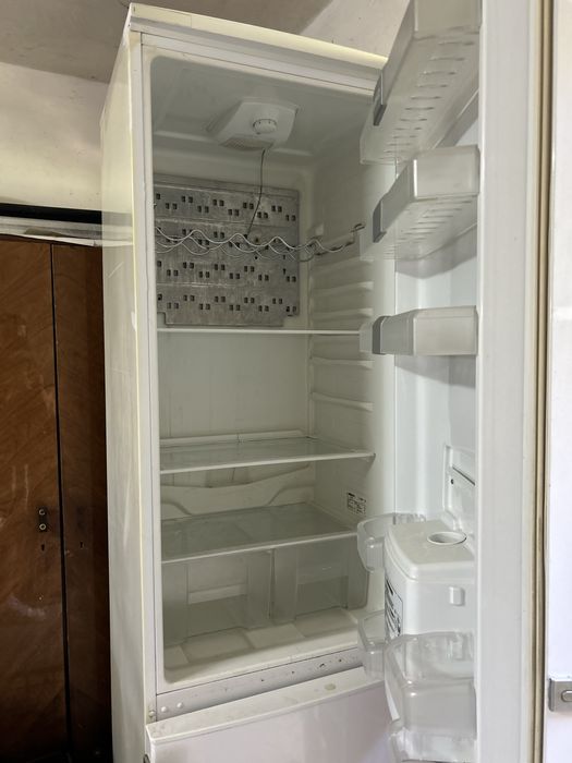Vand frigider Beko complet functional