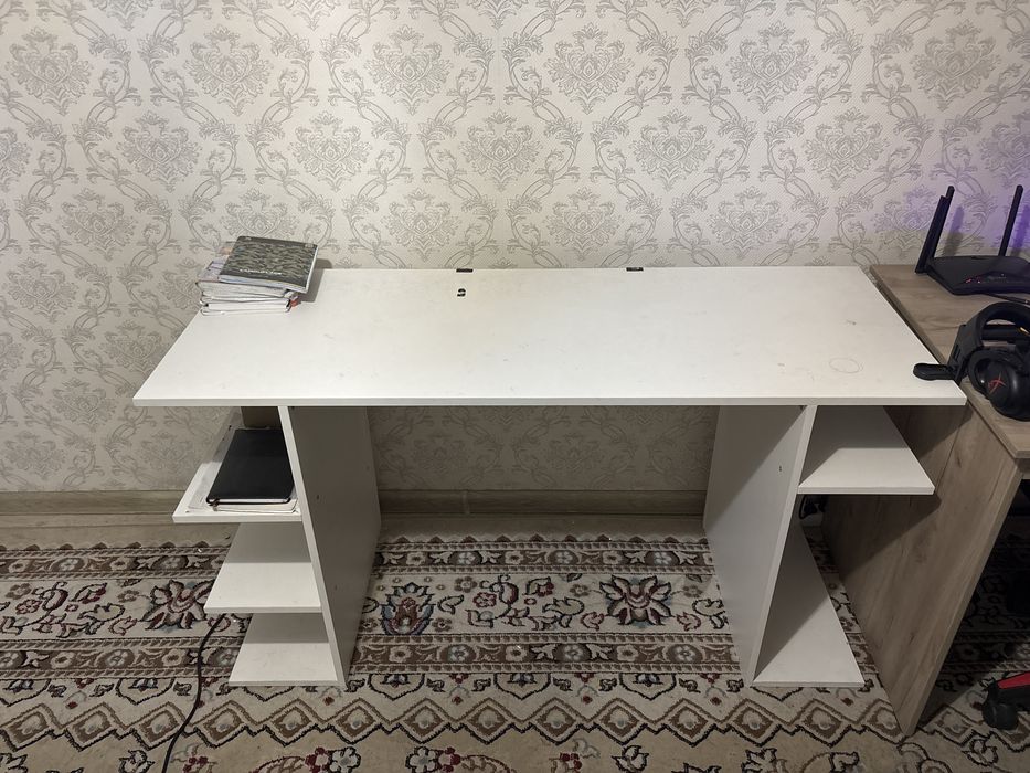 Продам Компьютерный Стол