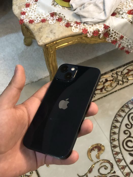 Vând 4 iPhone-uri – toate la pachet
