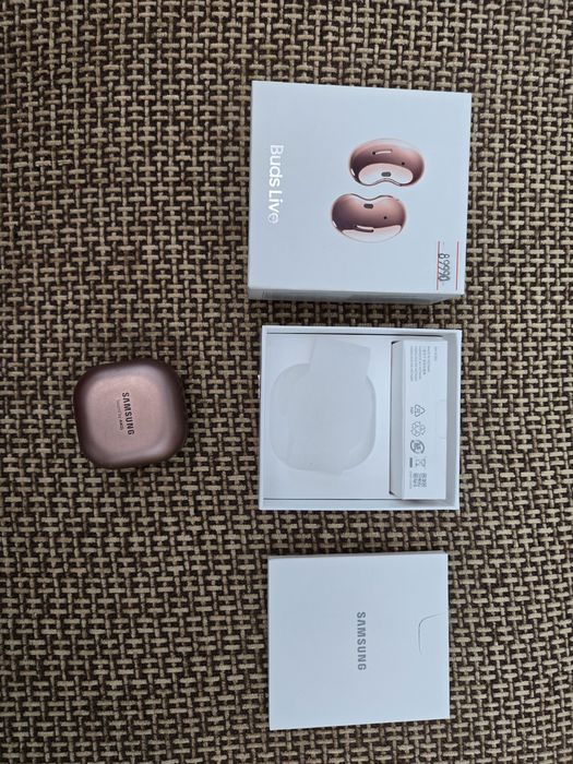 Наушники Samsung Buds