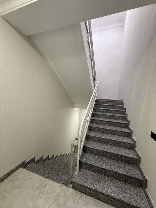 Арендна офис шоу рум дом на Ивлева 10у.е м2 новый дом