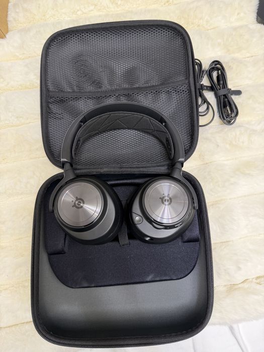 Casti steelseries arctis nova pro wireless