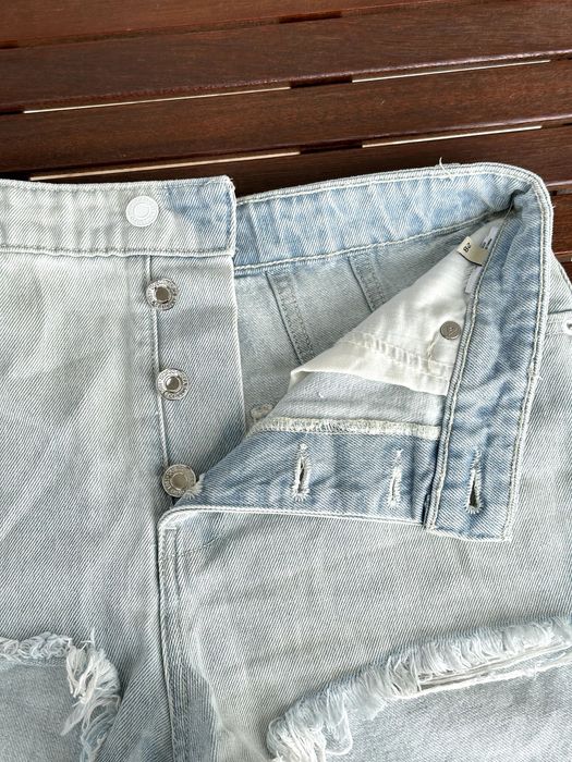 Дамски къси панталони GUESS - размер 28, Отлично състояние