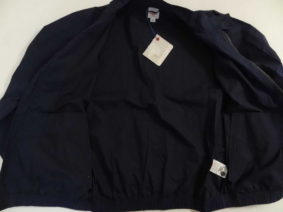 UMBRO,размер  L,ново,мъжко преходно яке,тип бомбър