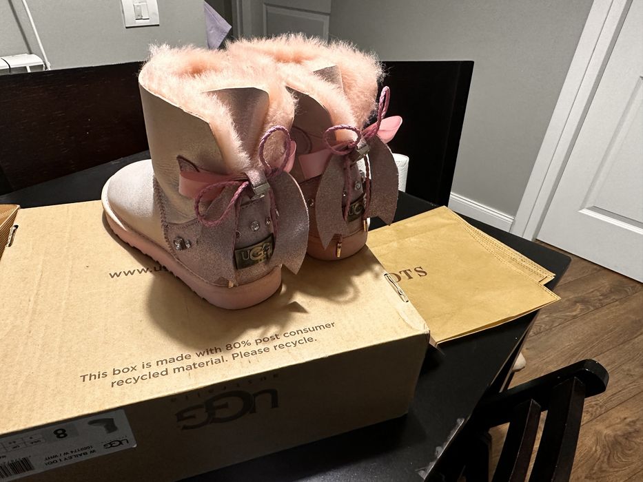 Super oferta ! Ghete UGG cu blana naturala de oaie!