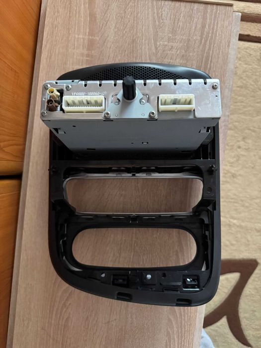 Radio USB Bluetooth Renault/Dacia cu consola Renault Clio4/2019