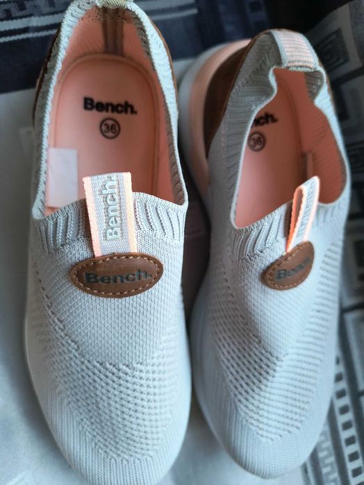 Дамски сникъри Bench