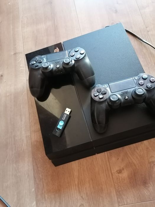 Плейстейшън 4 500гб