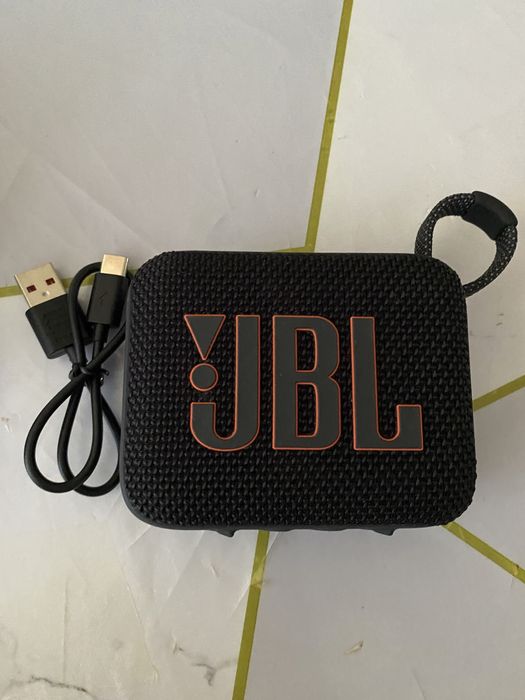 Колонка сатамын новый  оригинал JBL GO 4