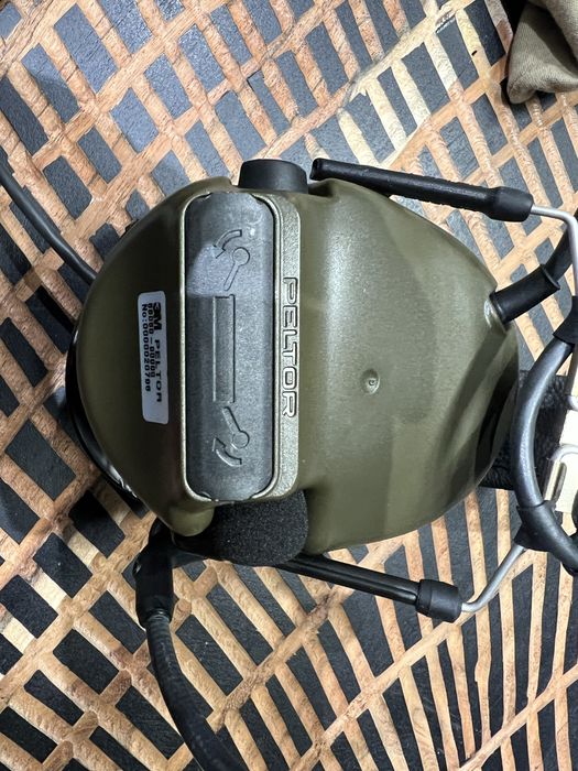 Casti tactice 3M Peltor Comtac III