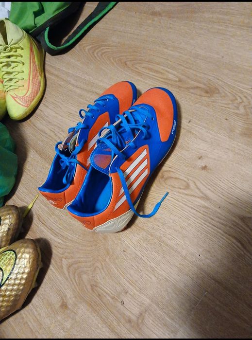 Ghete adidas fotbal