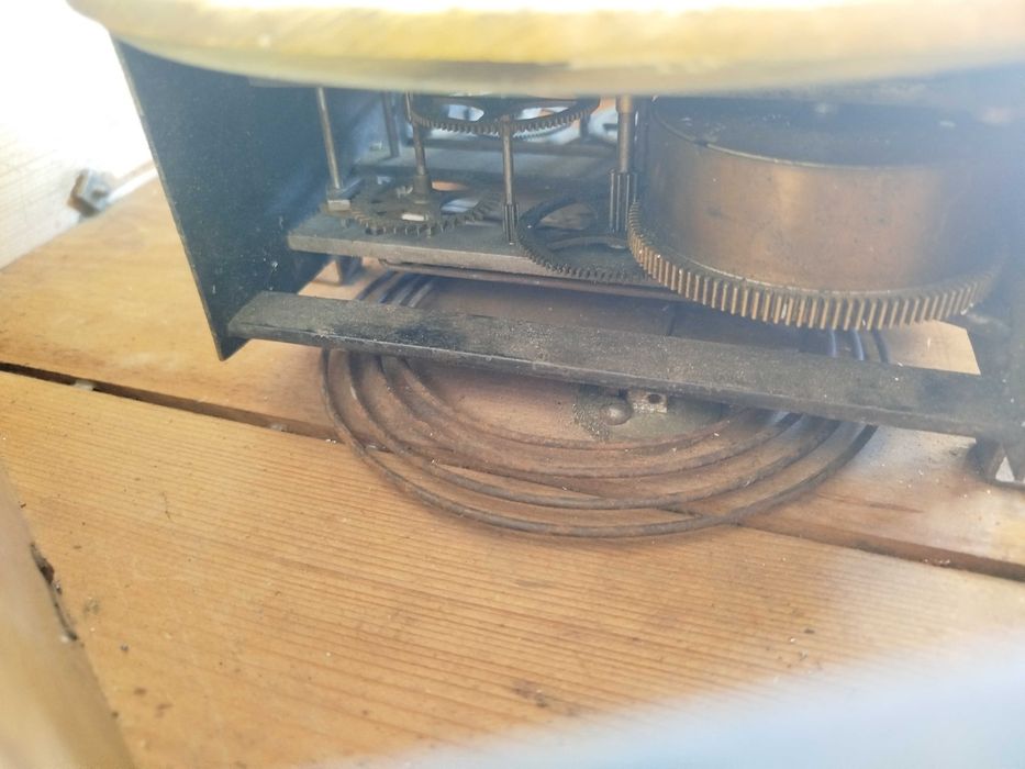 Антикварен Френски часовник с инкрустация от седеф