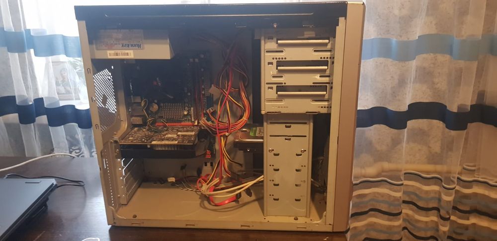 Пром компьютер с дисководом.