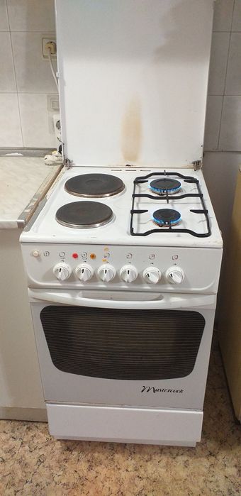 Продавам готварска печка Mastercook - 2 газ, 2 котлона