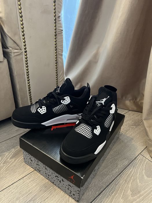 Jordan 4 White Thunder Noi / Incaltaminte Barbati