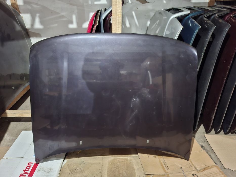 Капот на Пассат В4