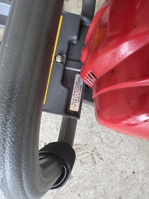 Motofoarfeca, masina de tuns gard viu Honda si motocoasa Efco bezina in 4 timpi