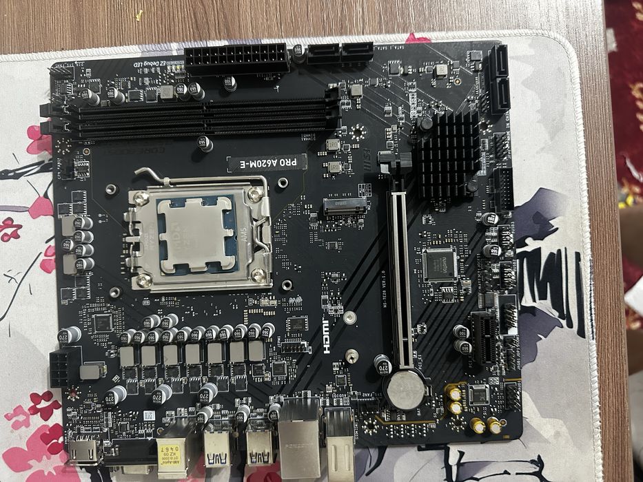 Продам комплект Ryzen 5 8400f + MSI PRO A620M-E