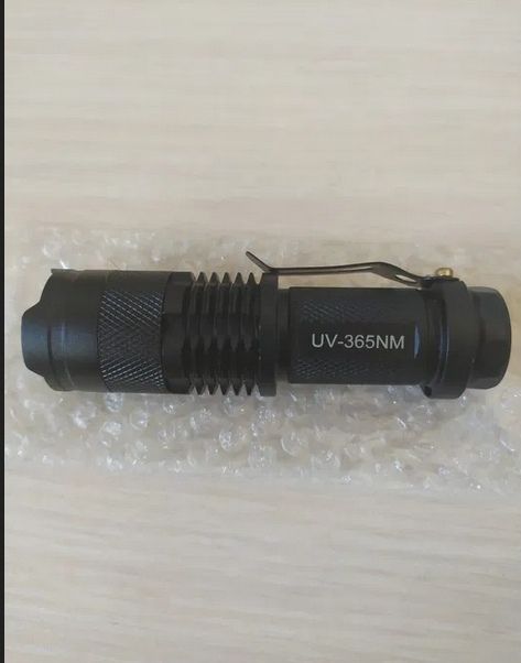 Уф-фонарь для проверки чистоты.