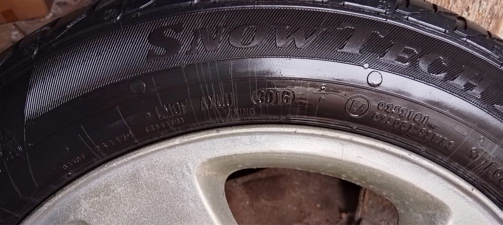 Jante aliaj 16’’ cu cauciucuri de iarnă - Golf V 205/55 R16