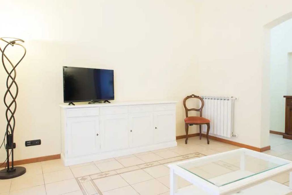 Дава се под наем Двустаен апартамент в Пловдив, Мараша - 57 кв.м за 306 € - Снимка #1