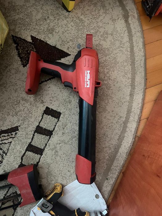 Pistol manual ancora chimică hilti
