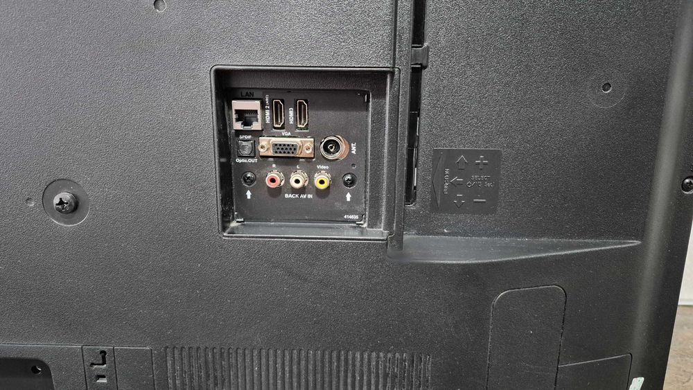 JVC LT-43C775 43" Smart LED телевизор с вграден DVD плейър