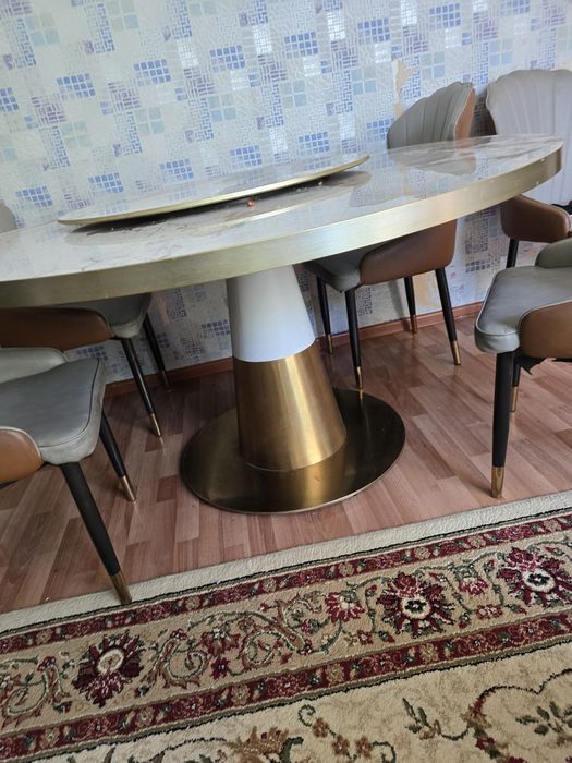 Стол и 6 стулчигимн