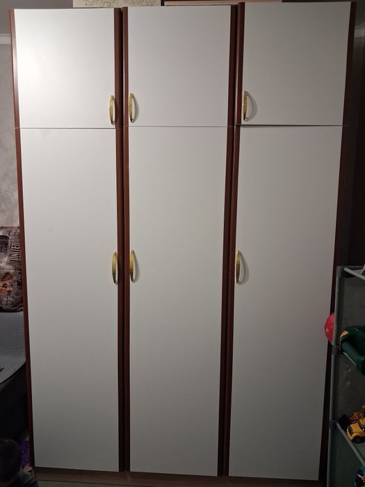 Продам шкаф б/у в отличном состоянии
