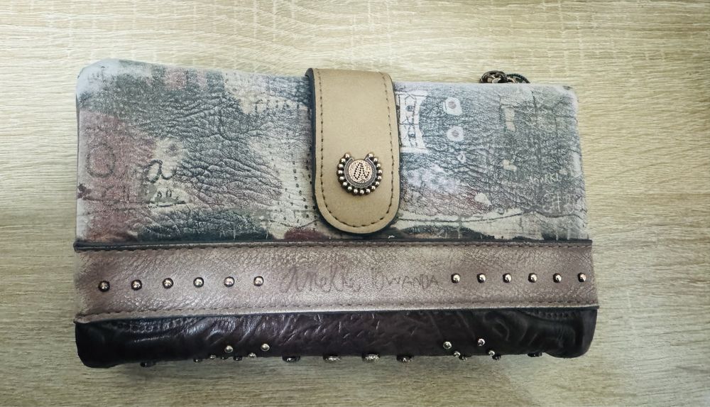 Дамско портмоне от естествена кожа Anekke