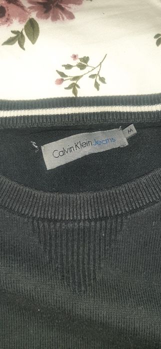 Pulover Calvin Klein original marime M