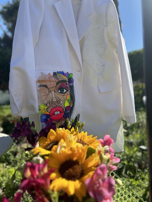 Ръчно рисувани дрехи  за всеки ваш повод