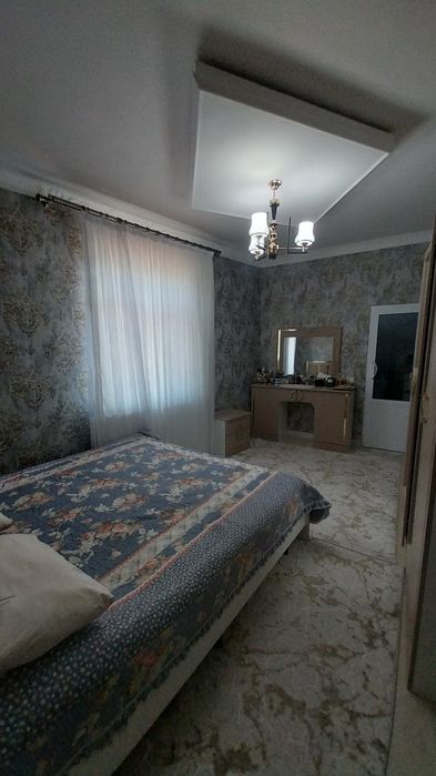 Срочно! Парвозда участка сотилади 4 сотих 5 та хона