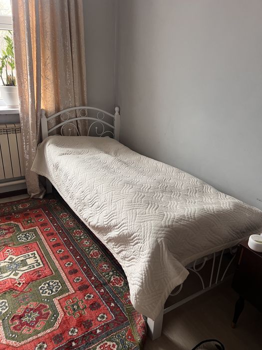 Кровать односпальная