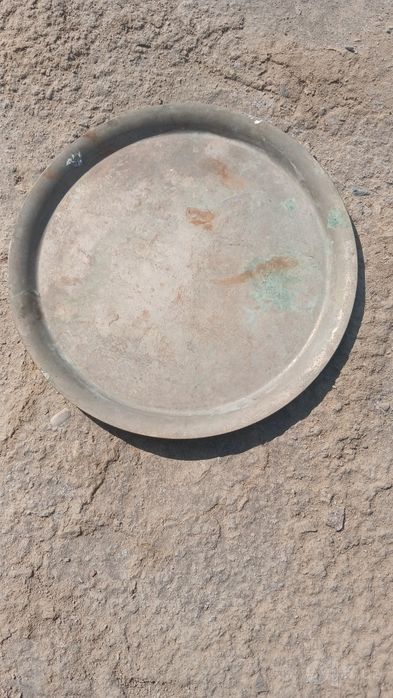Mis lagncha diametiri 50 sm qadimiy buyum sotiladi